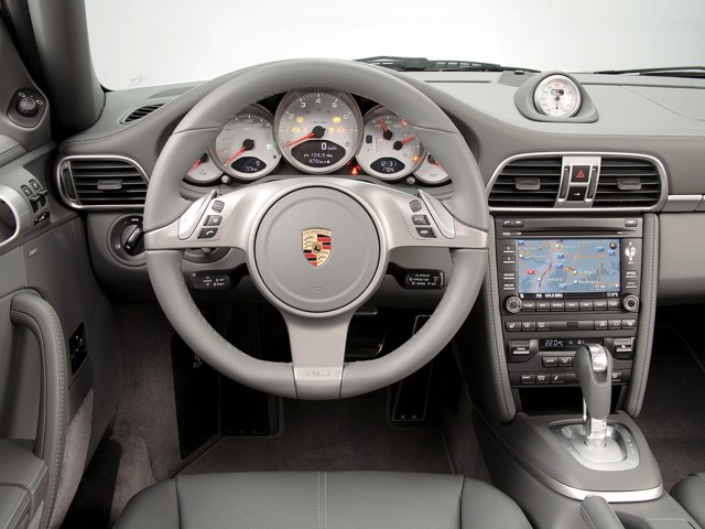 Porsche 911 Carrera 4 photo 39
