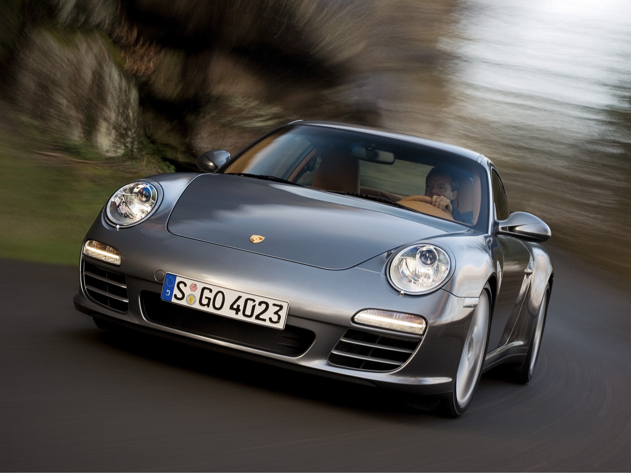 Porsche 911 Carrera 4 photo 21