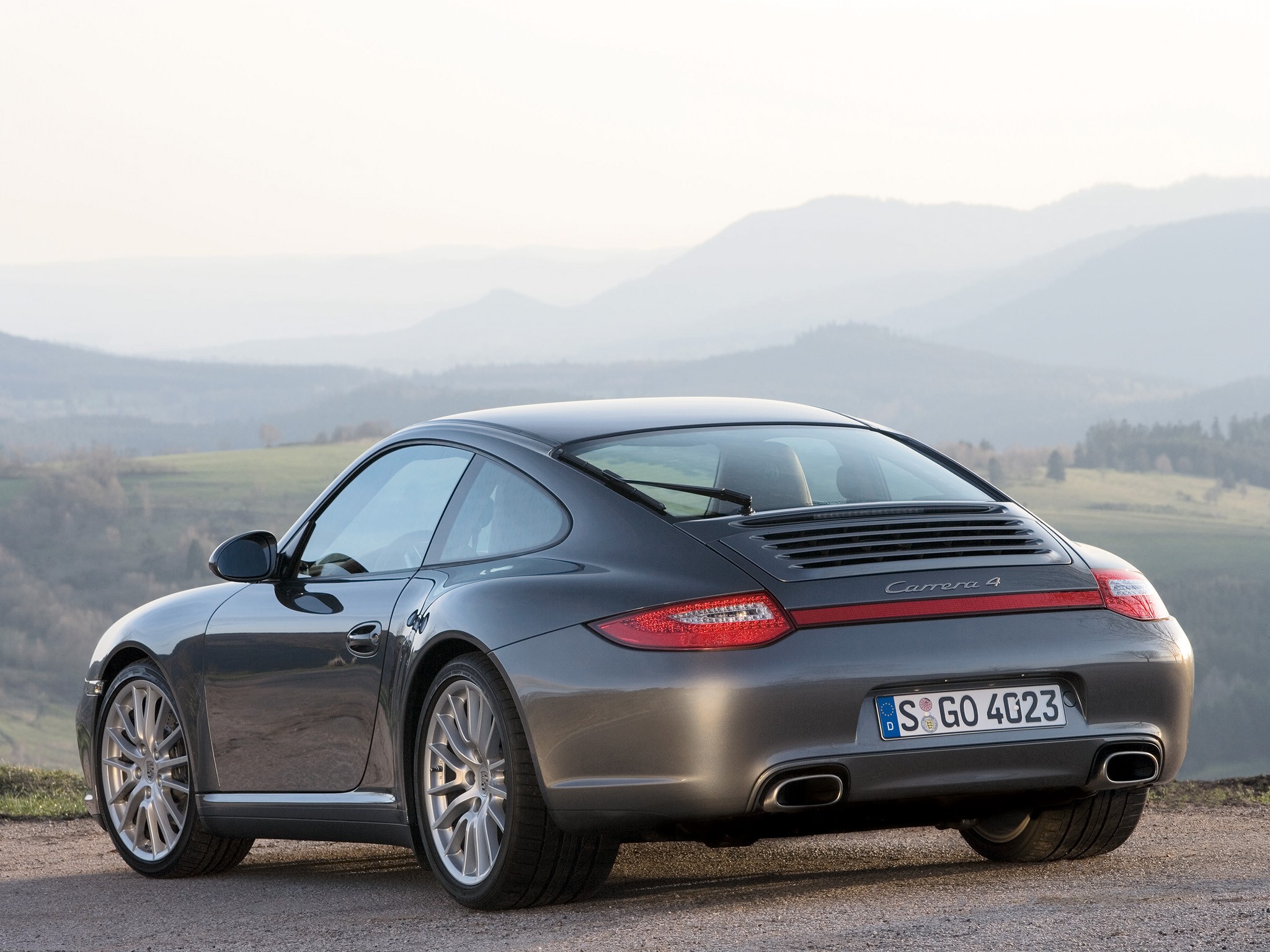 Porsche 911 Carrera 4 photo 24