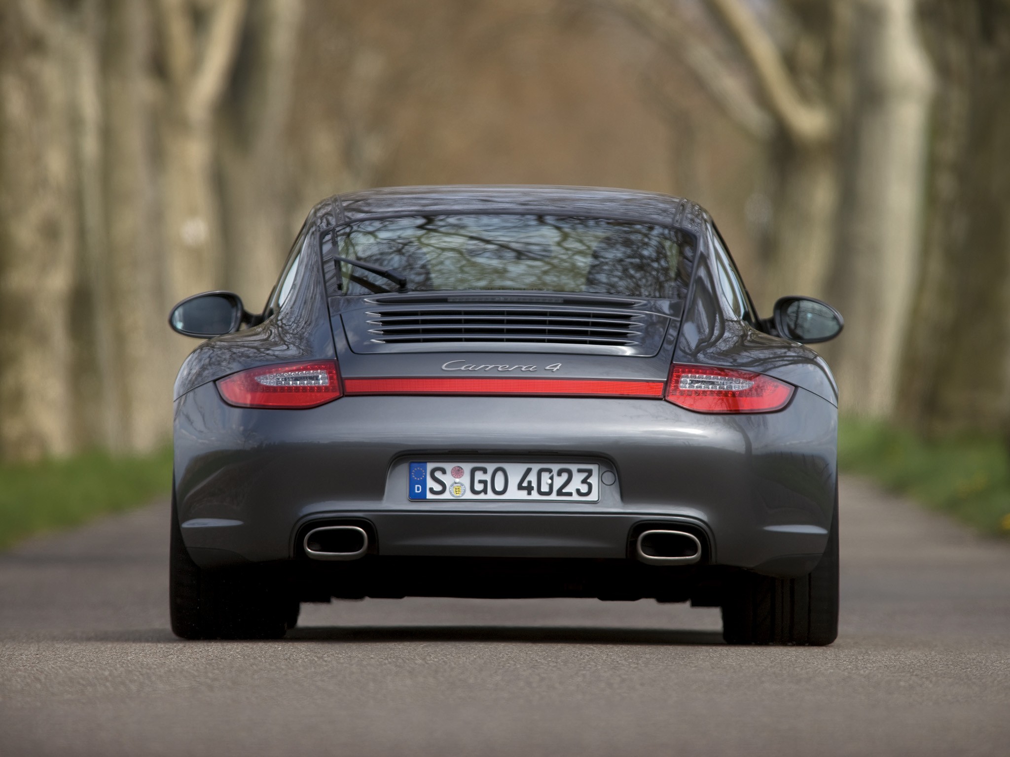 Porsche 911 Carrera 4 photo 25