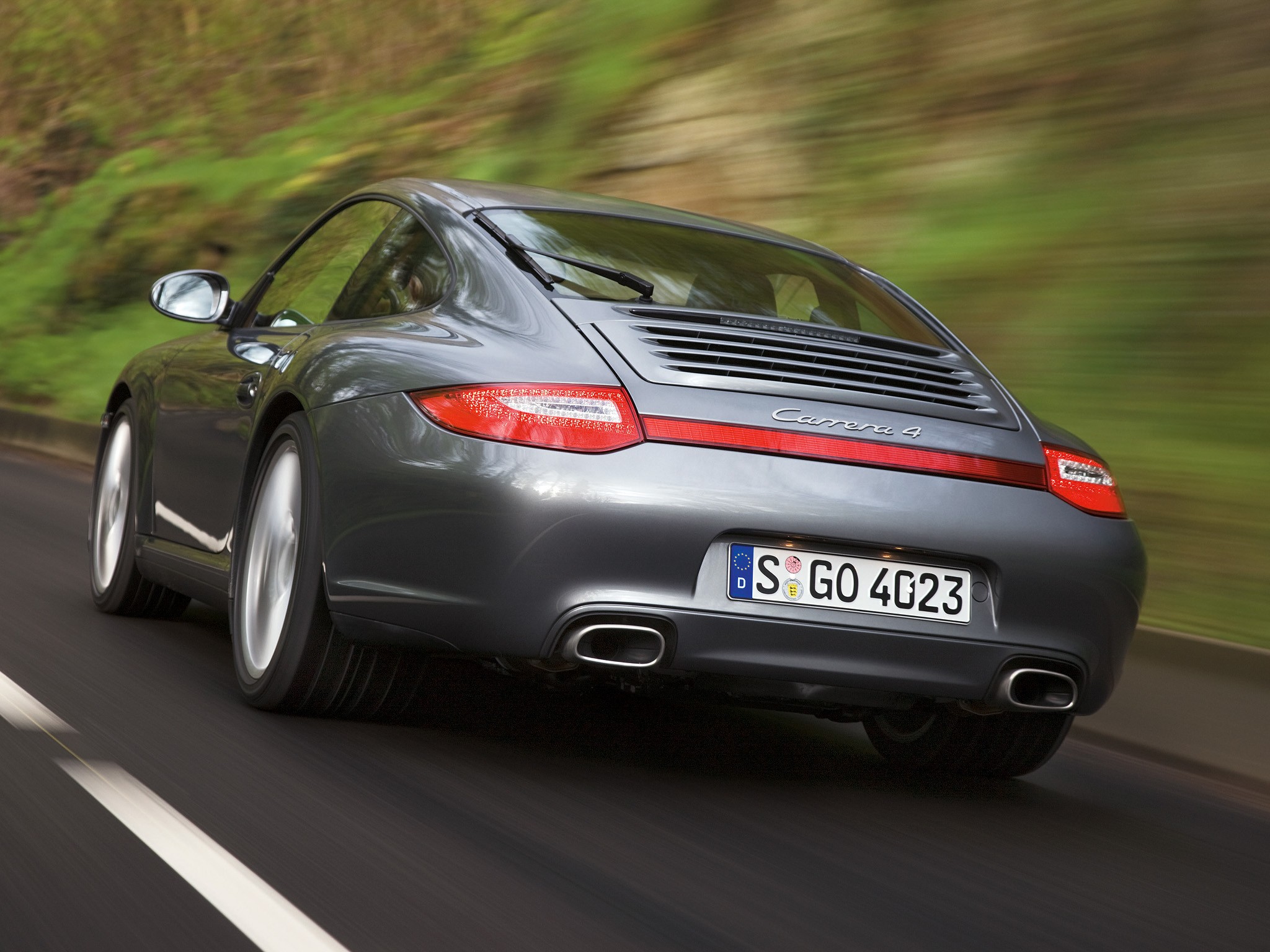Porsche 911 Carrera 4 photo 26