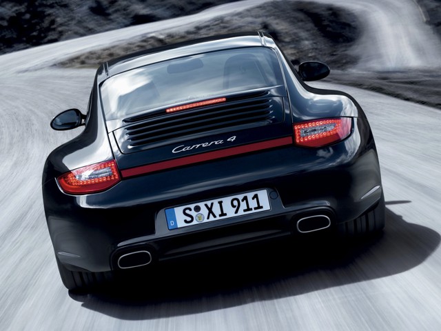 Porsche 911 Carrera 4 photo 29