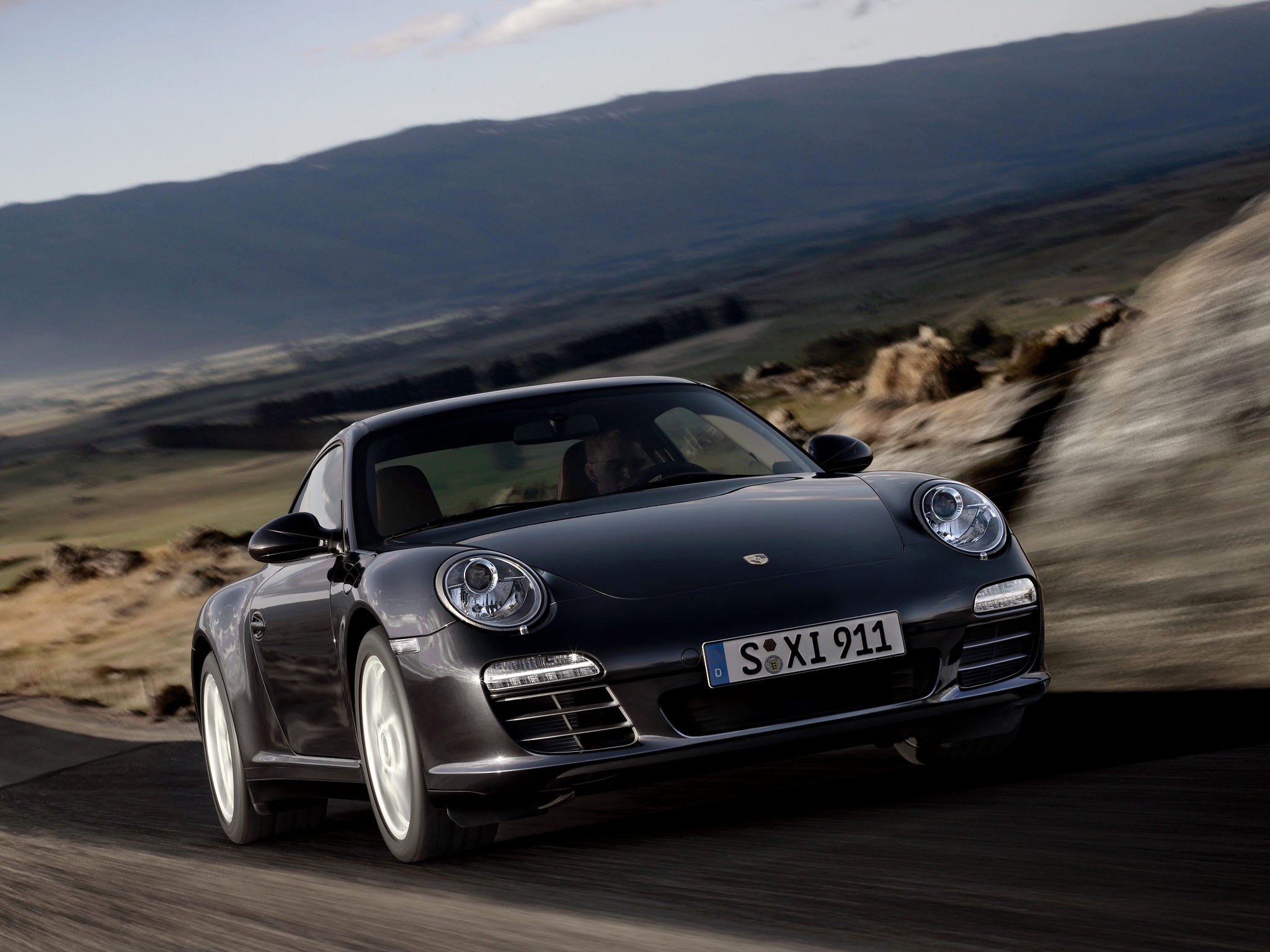 Porsche 911 Carrera 4 photo 30