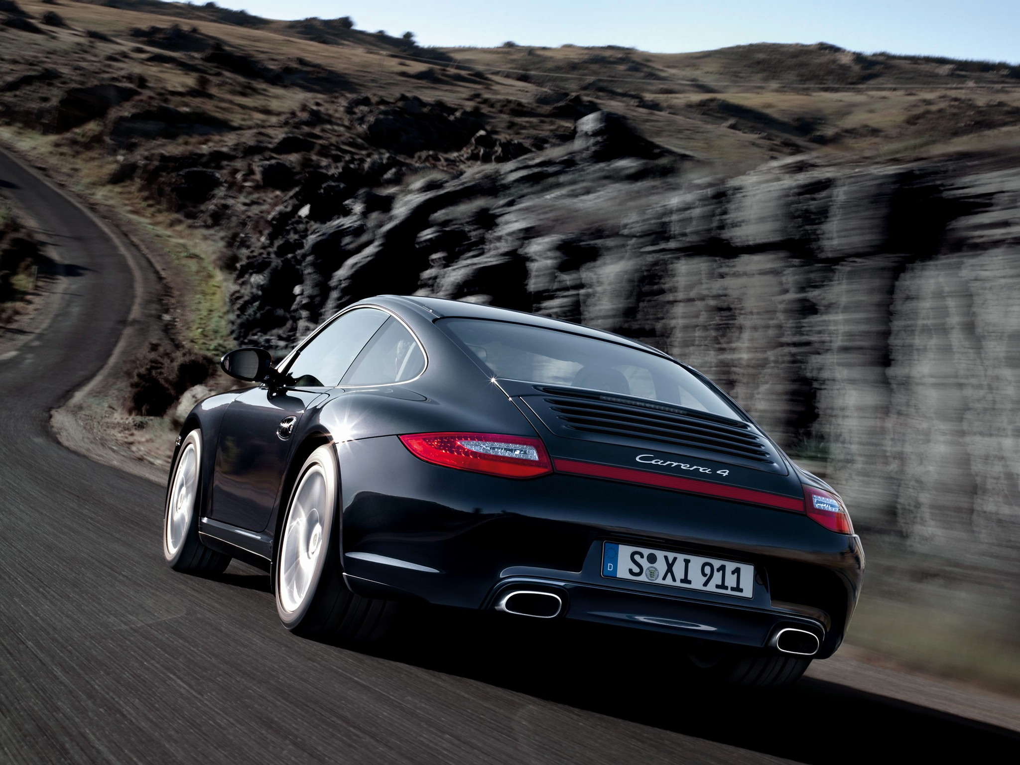 Porsche 911 Carrera 4 photo 31