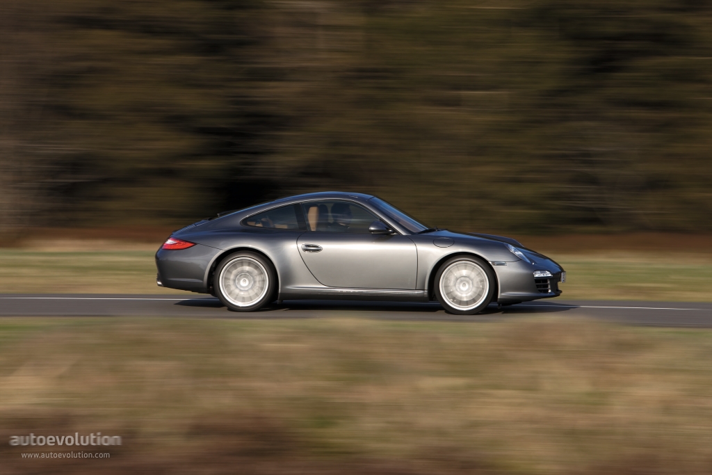 Porsche 911 Carrera 4 photo 10