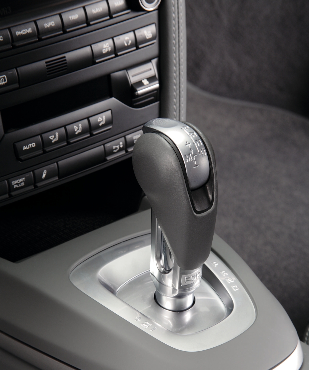 Porsche 911 Carrera 4 photo 38