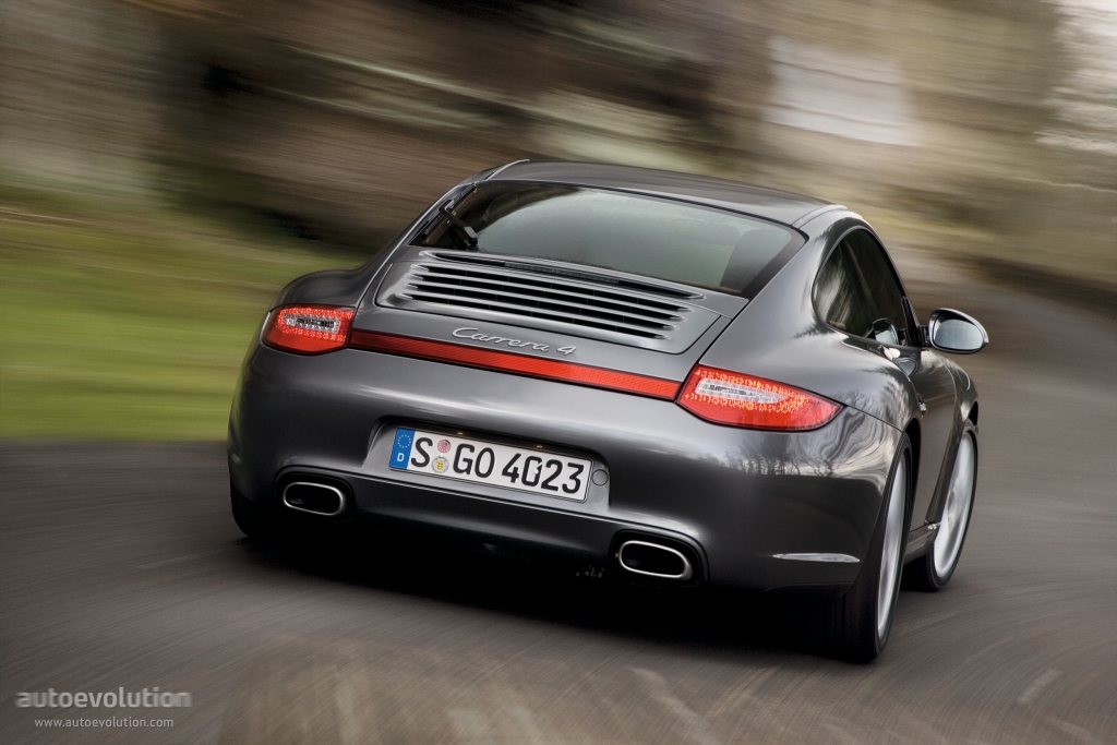 Porsche 911 Carrera 4 photo 4