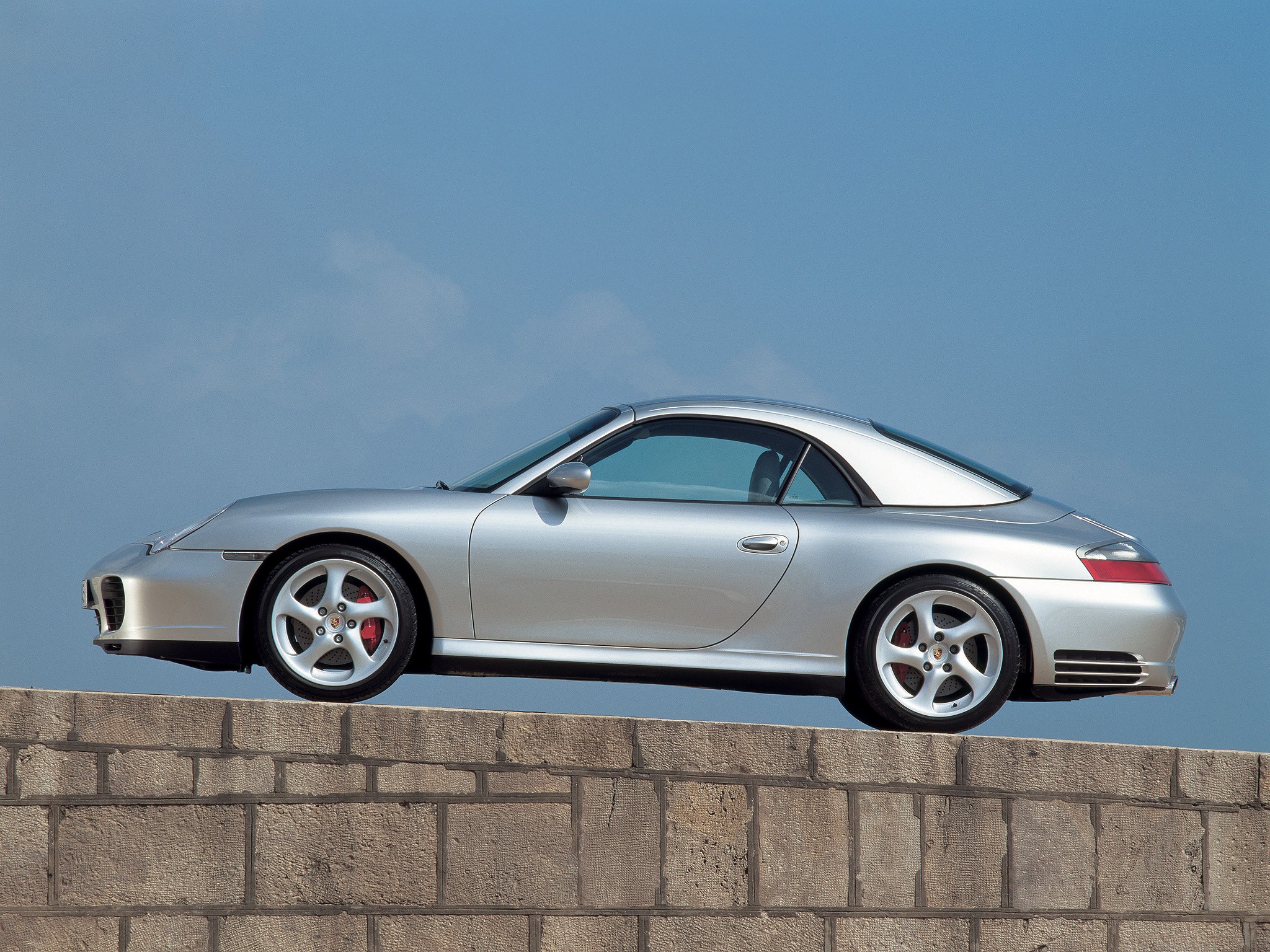 Porsche 911 Carrera 4S Cabriolet photo 25