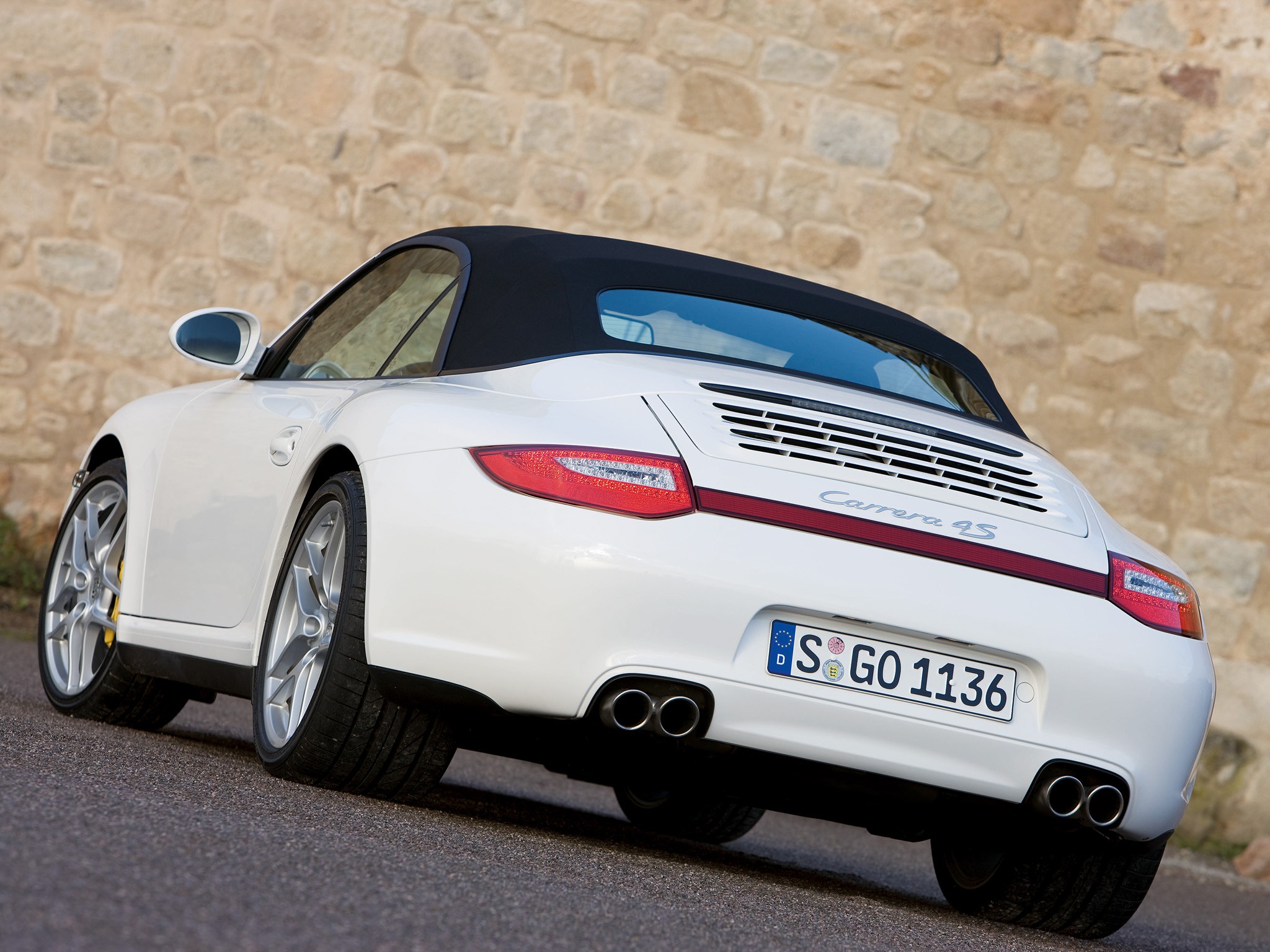 Porsche 911 Carrera 4S Cabriolet photo 25