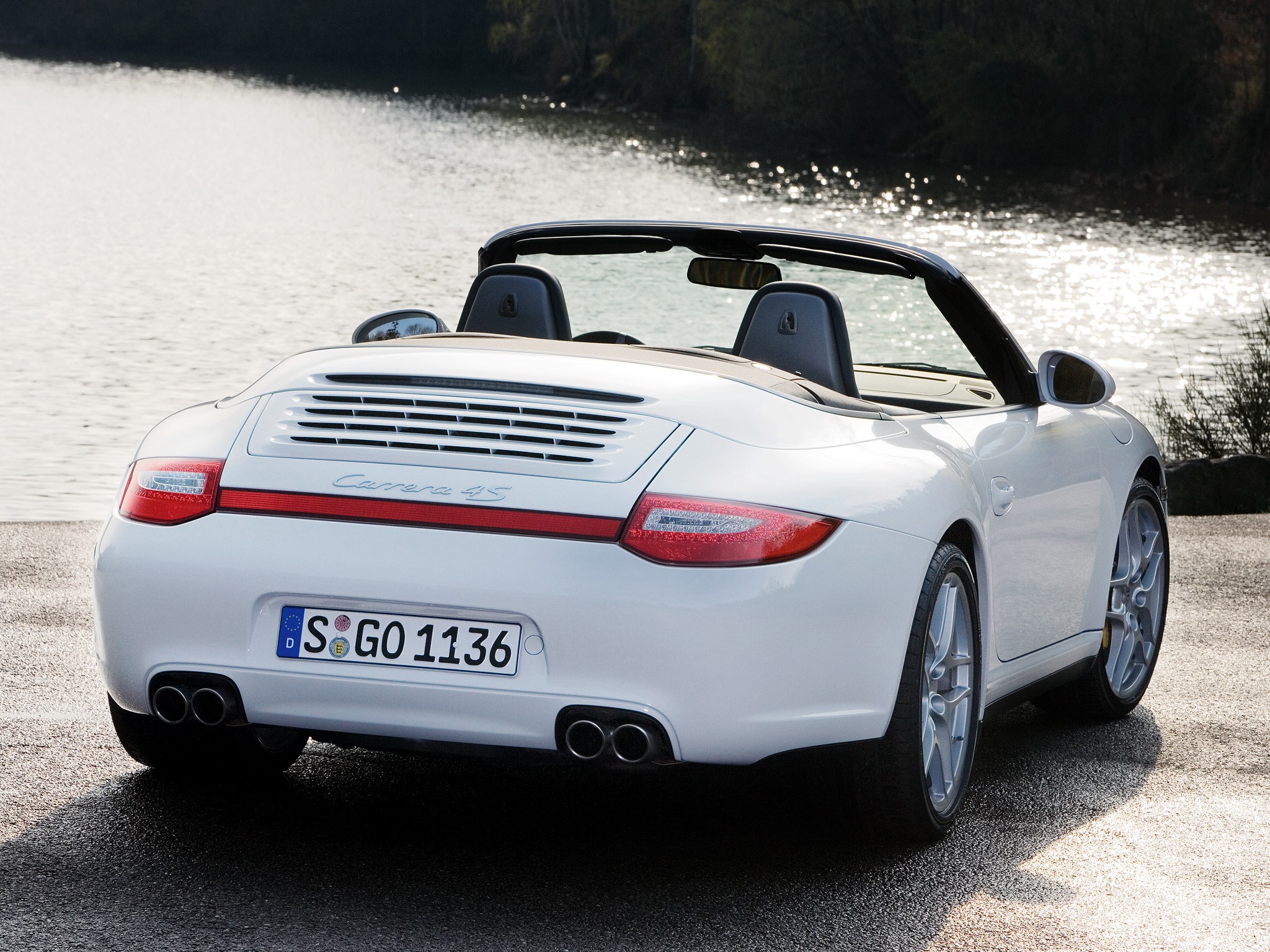 Porsche 911 Carrera 4S Cabriolet photo 28