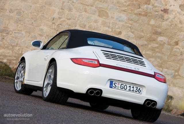 Porsche 911 Carrera 4S Cabriolet photo 2