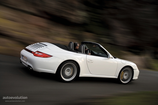 Porsche 911 Carrera 4S Cabriolet photo 4