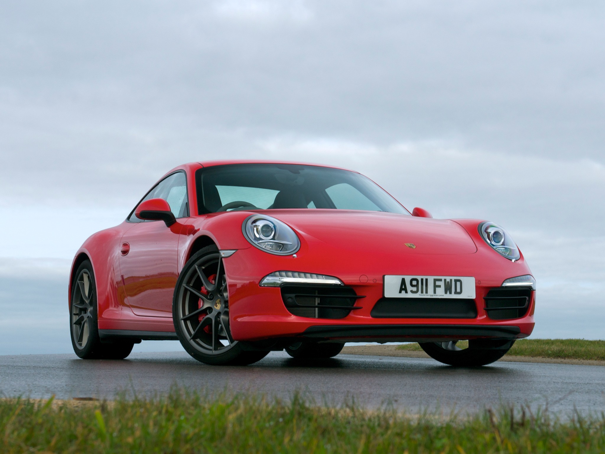 Porsche 911 Carrera 4S photo 35