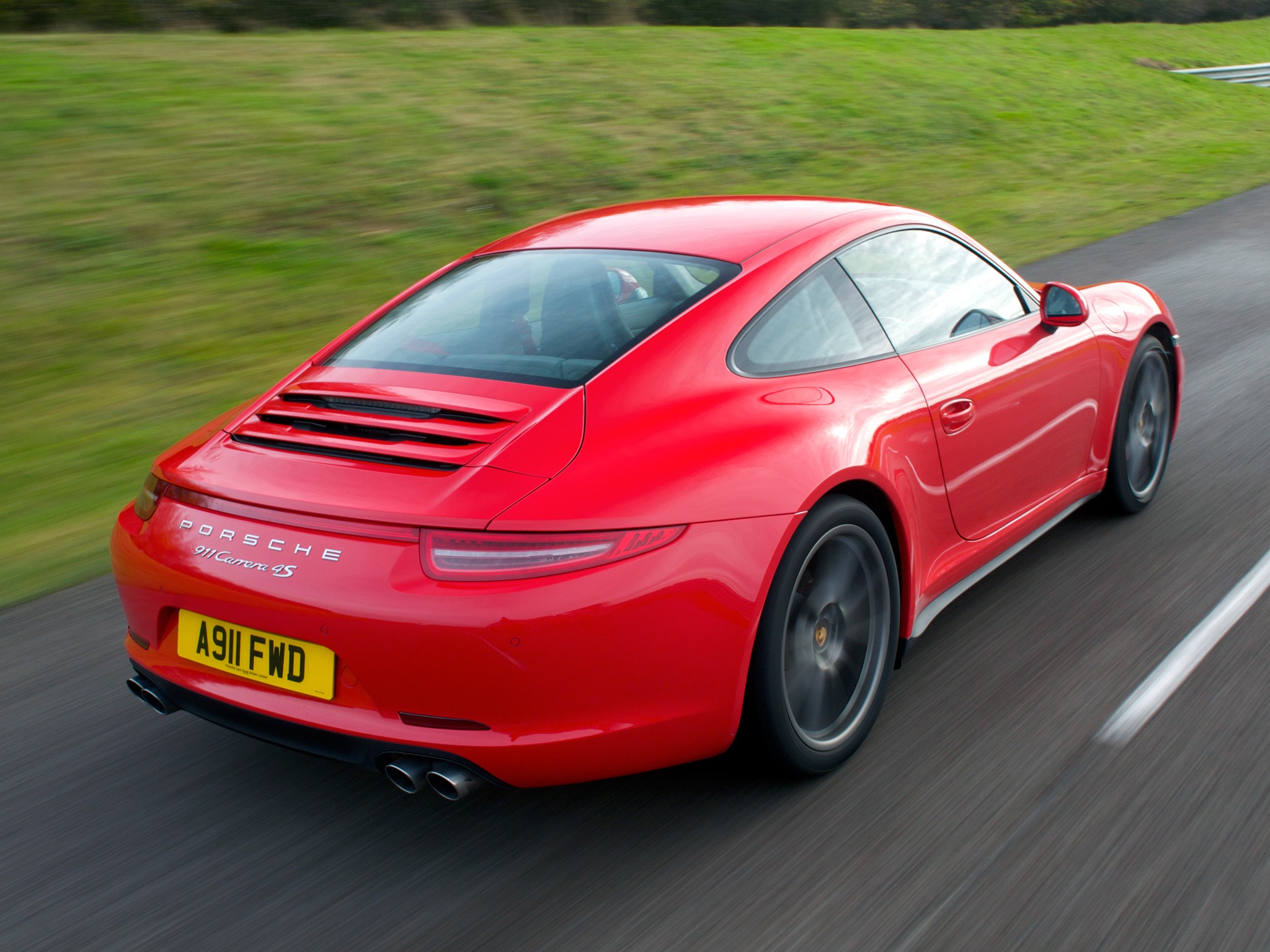 Porsche 911 Carrera 4S photo 36