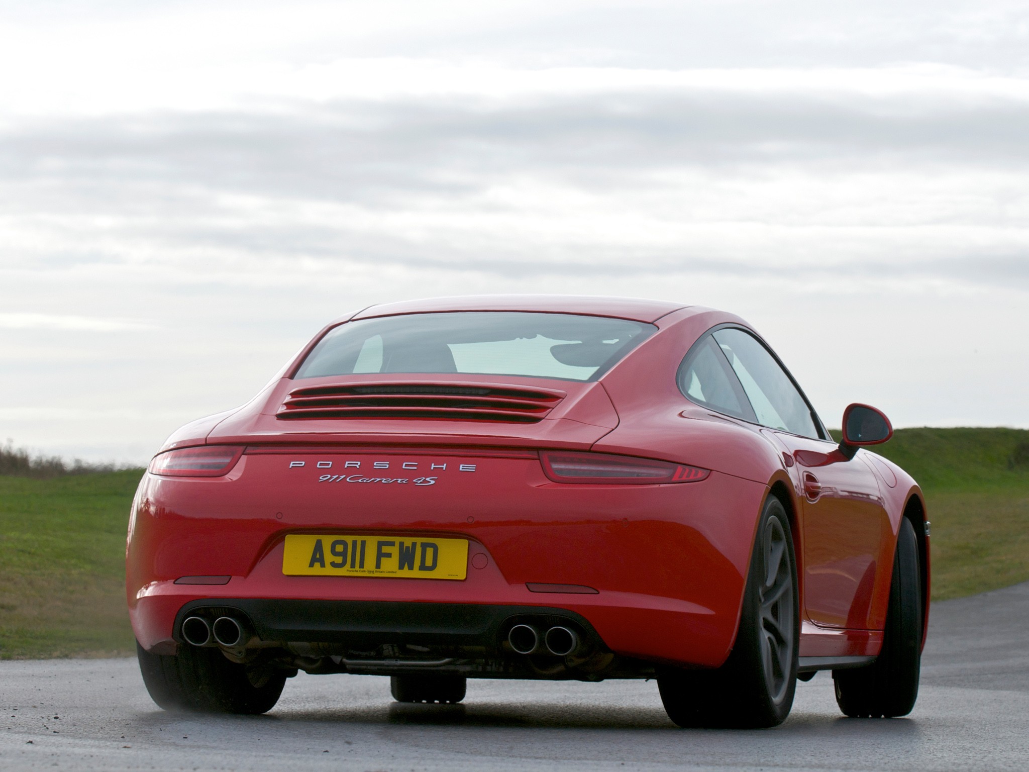 Porsche 911 Carrera 4S photo 40