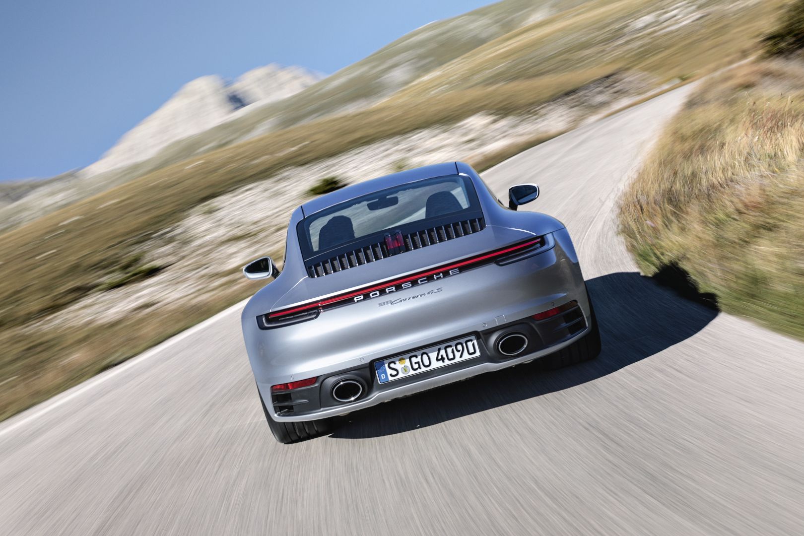 Porsche 911 Carrera 4S photo 4