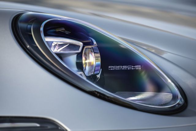 Porsche 911 Carrera 4S photo 6