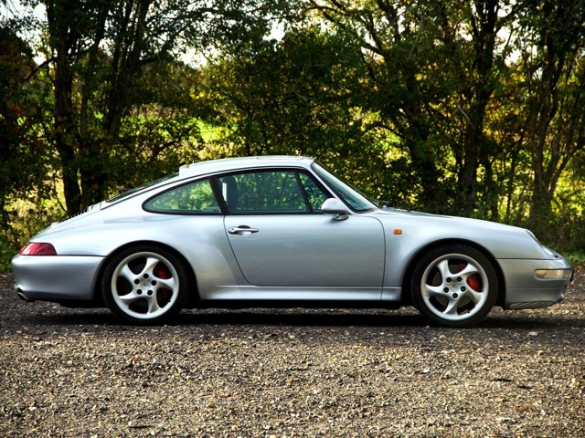 Porsche 911 Carrera 4S photo 10