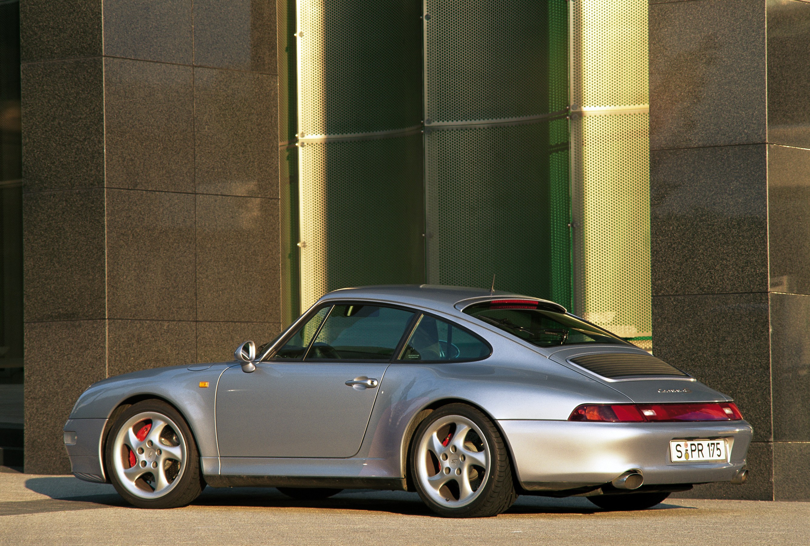 Porsche 911 Carrera 4S photo 11