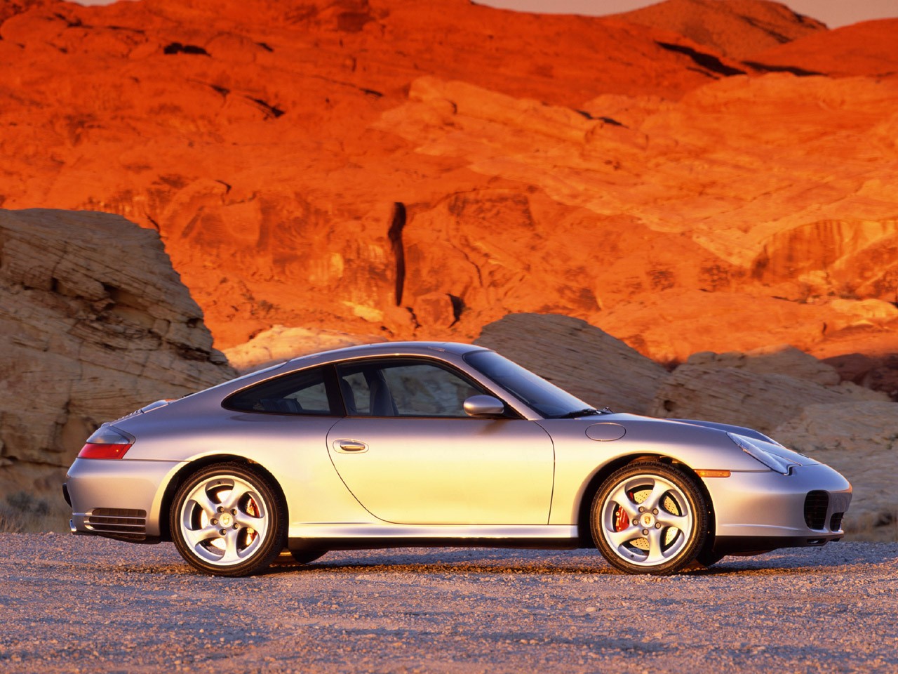 Porsche 911 Carrera 4S photo 9