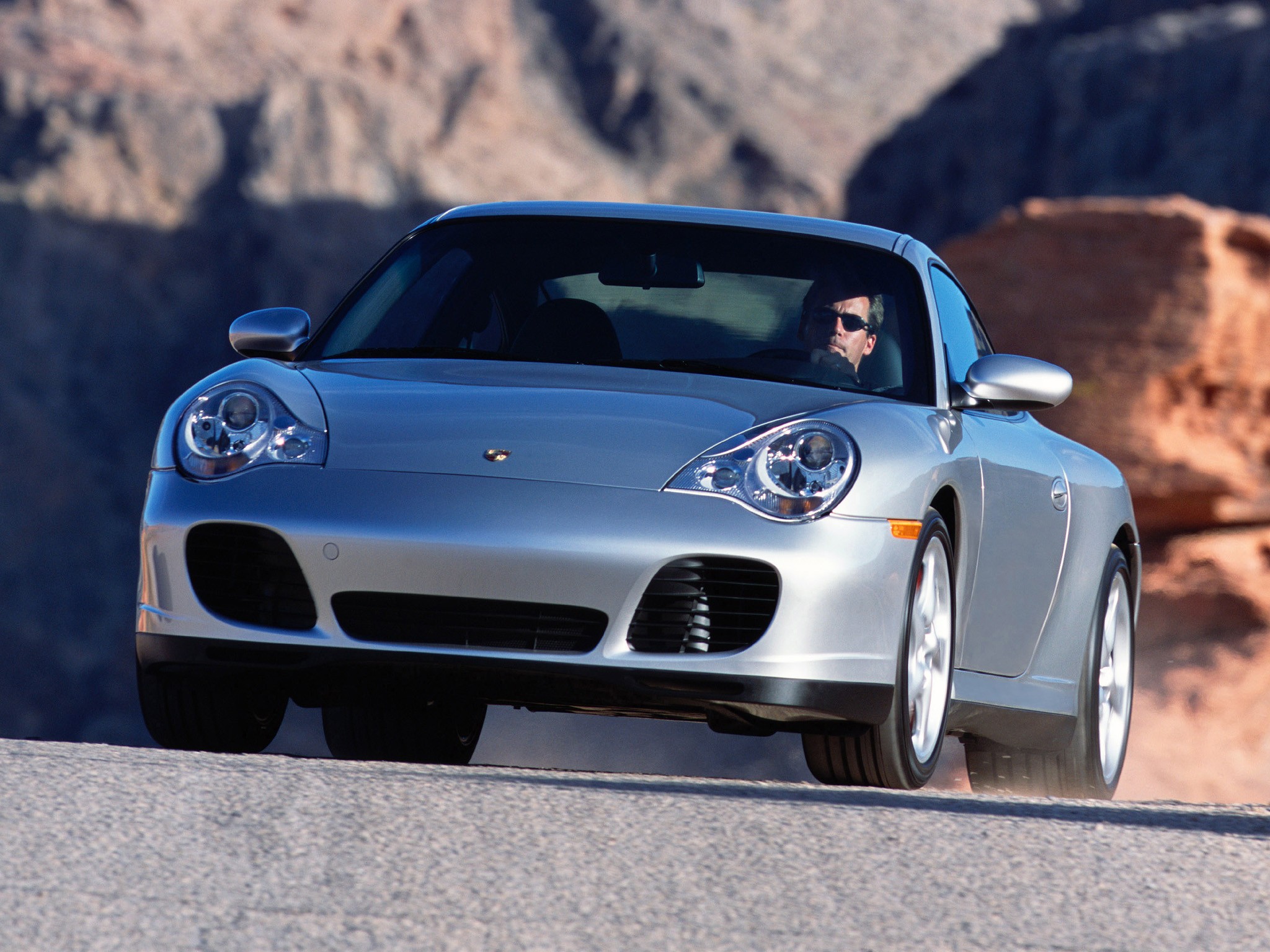Porsche 911 Carrera 4S photo 12