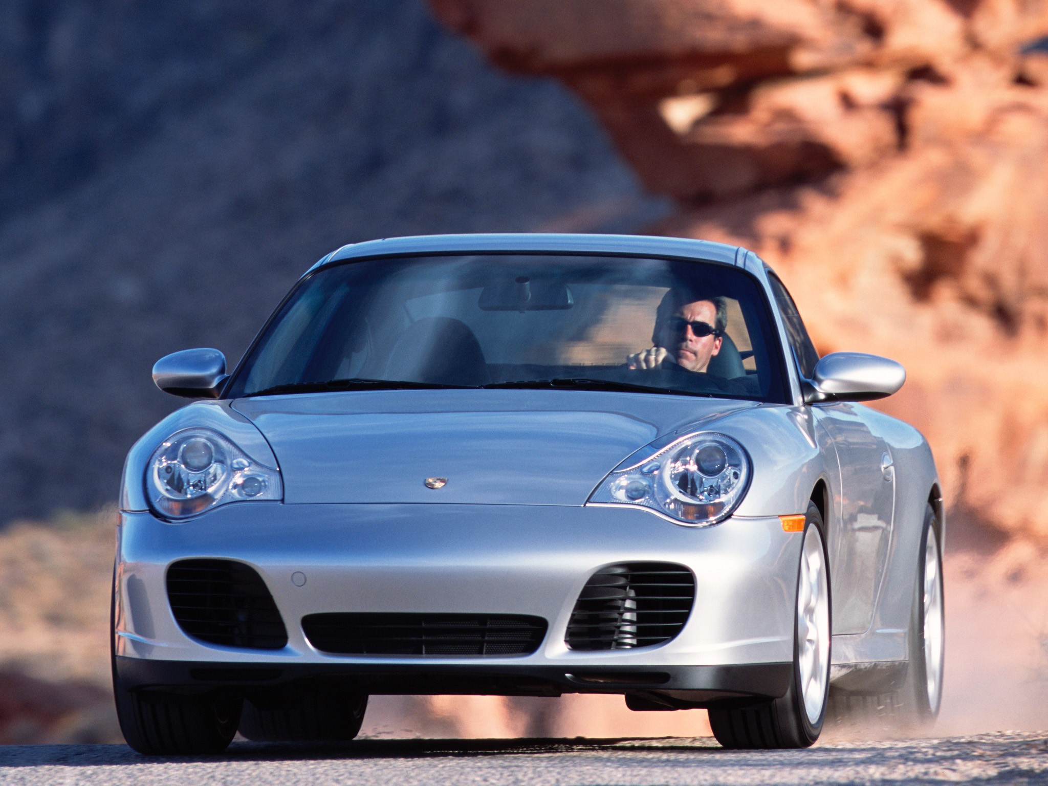 Porsche 911 Carrera 4S photo 14
