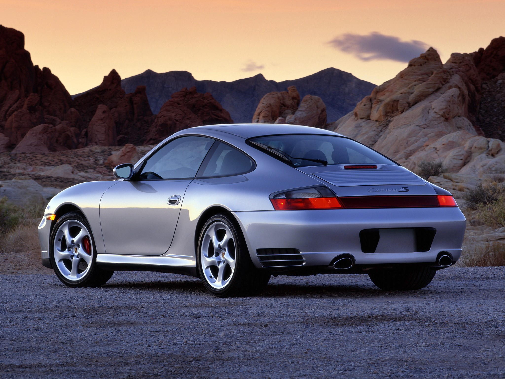 Porsche 911 Carrera 4S photo 18