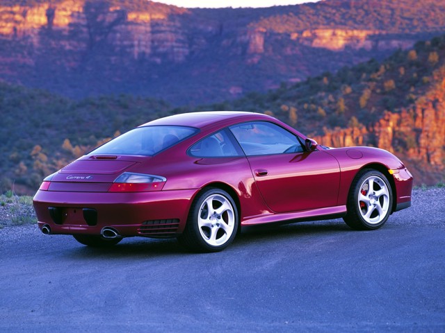 Porsche 911 Carrera 4S photo 22