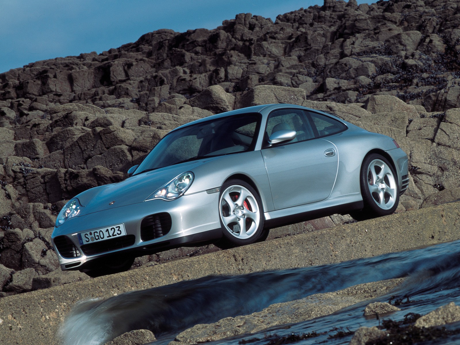 Porsche 911 Carrera 4S photo 26