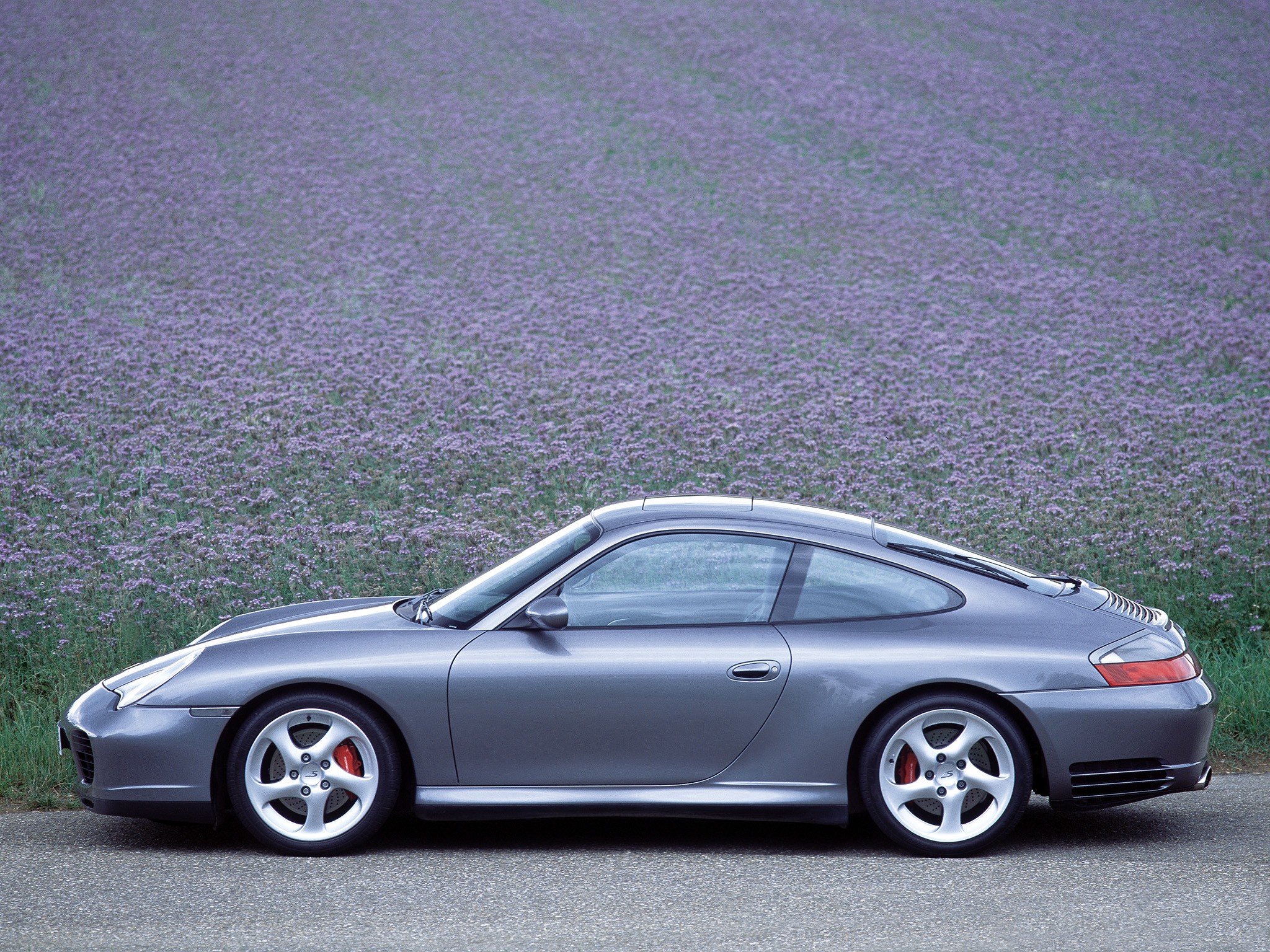 Porsche 911 Carrera 4S photo 29