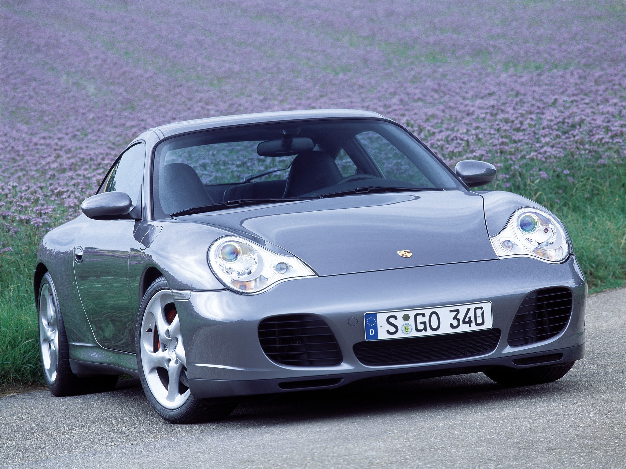 Porsche 911 Carrera 4S photo 30