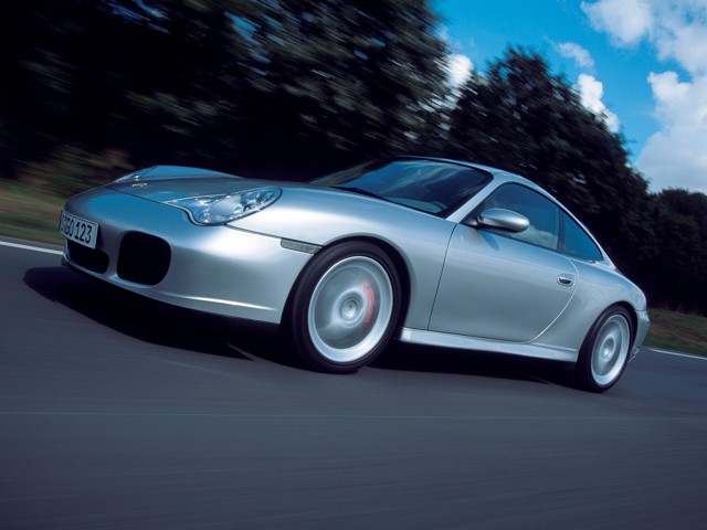 Porsche 911 Carrera 4S photo 37
