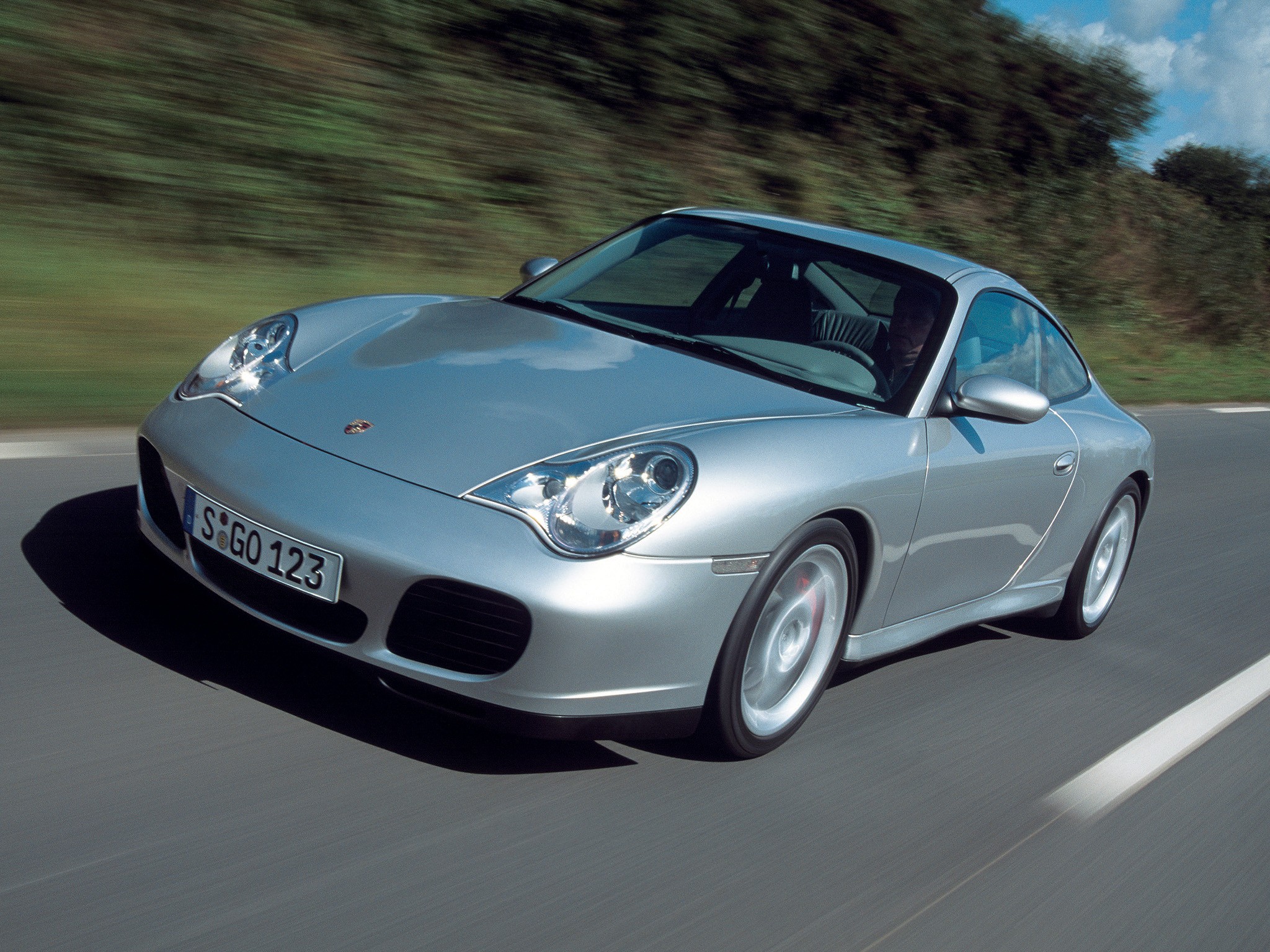 Porsche 911 Carrera 4S photo 38