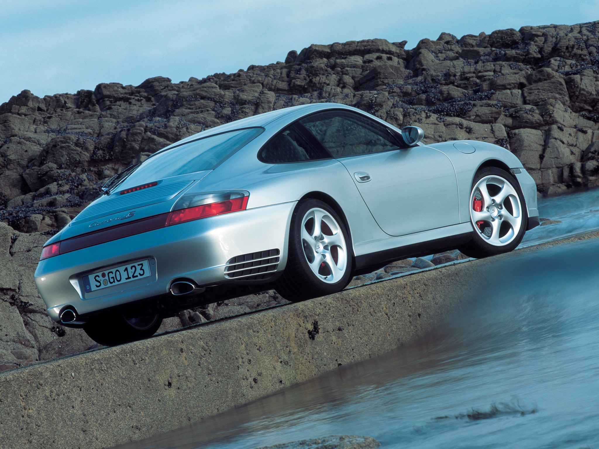 Porsche 911 Carrera 4S photo 41