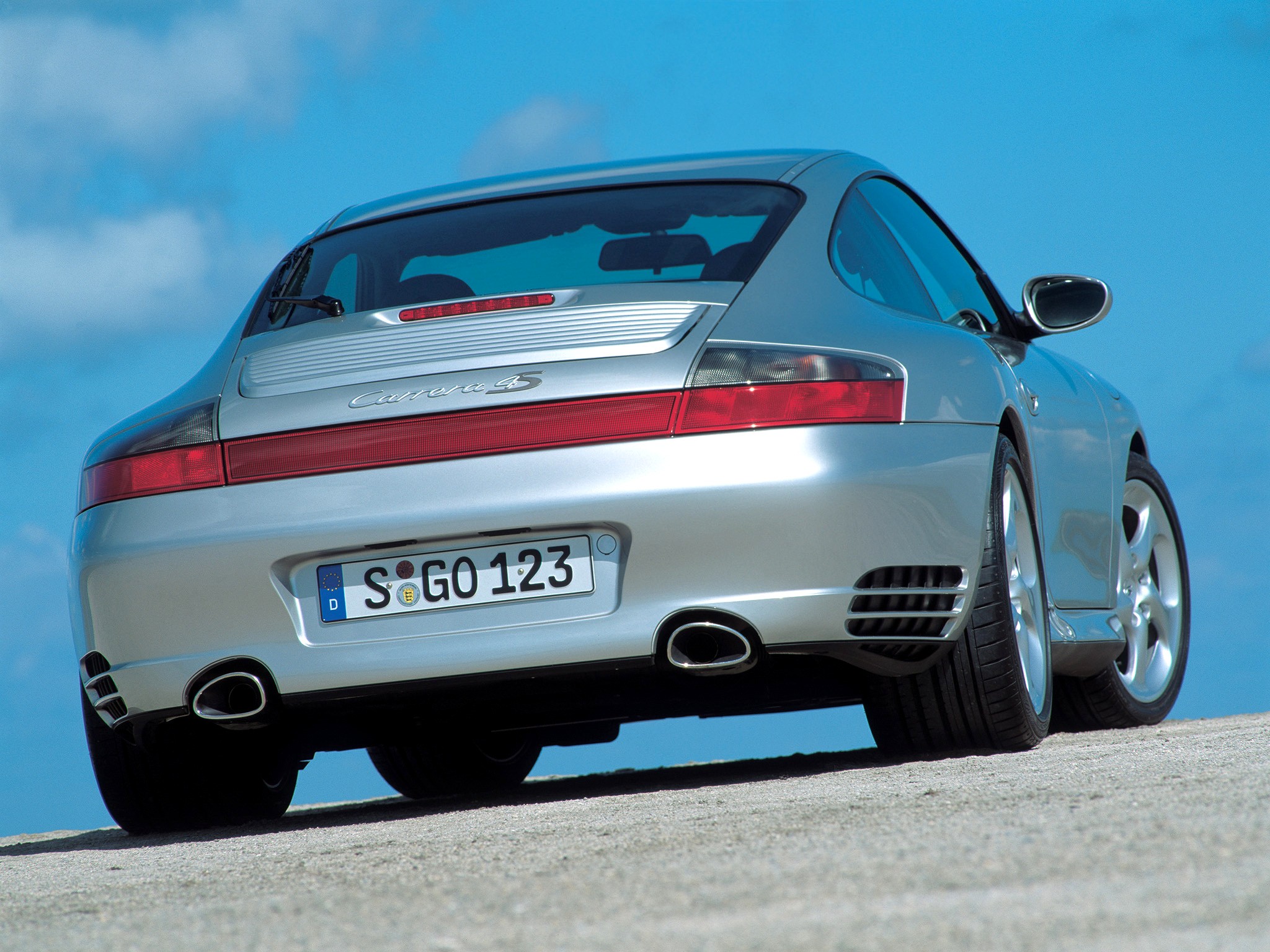 Porsche 911 Carrera 4S photo 42