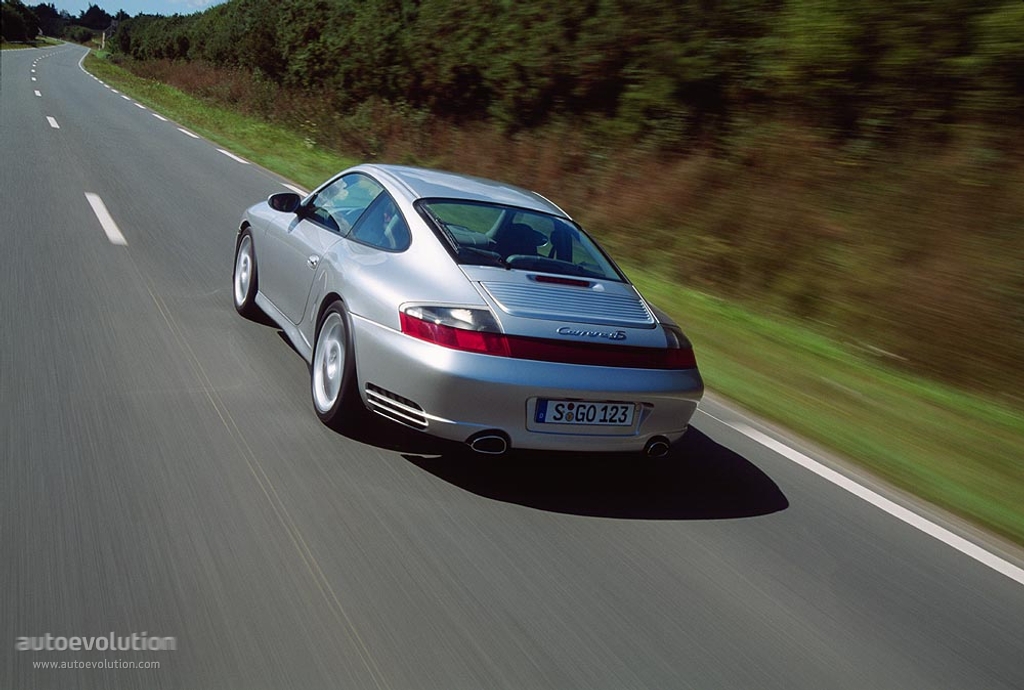 Porsche 911 Carrera 4S photo 5