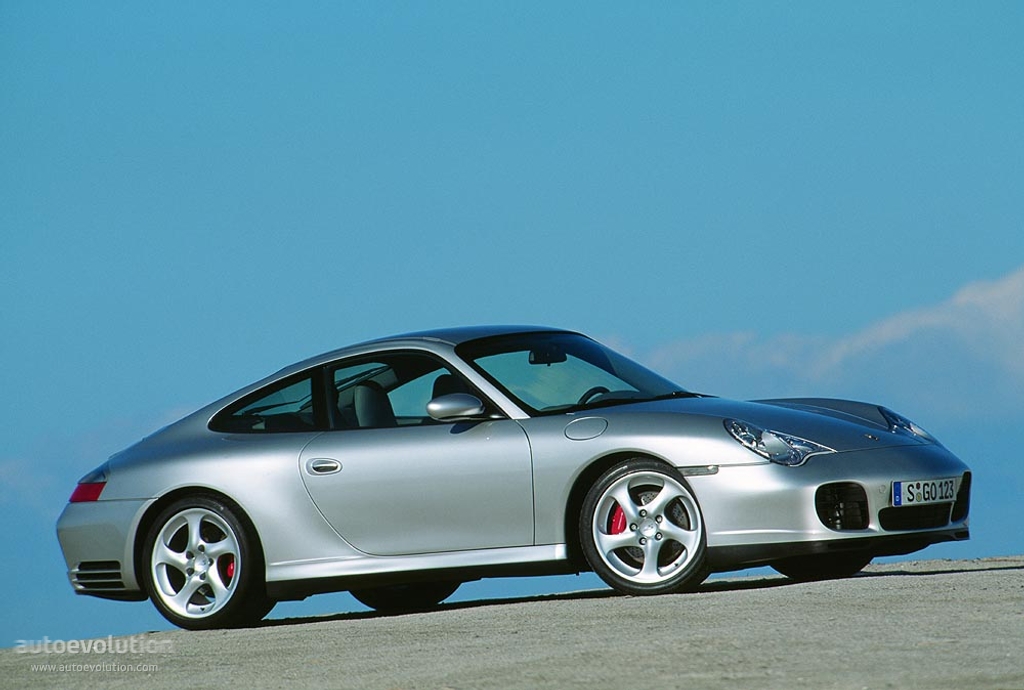 Porsche 911 Carrera 4S photo 6
