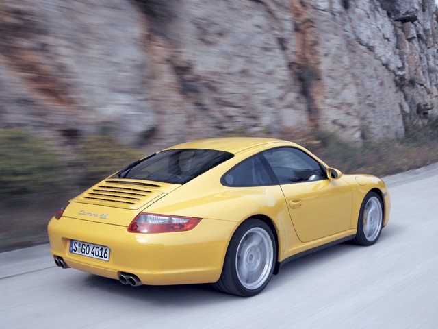 Porsche 911 Carrera 4S photo 11