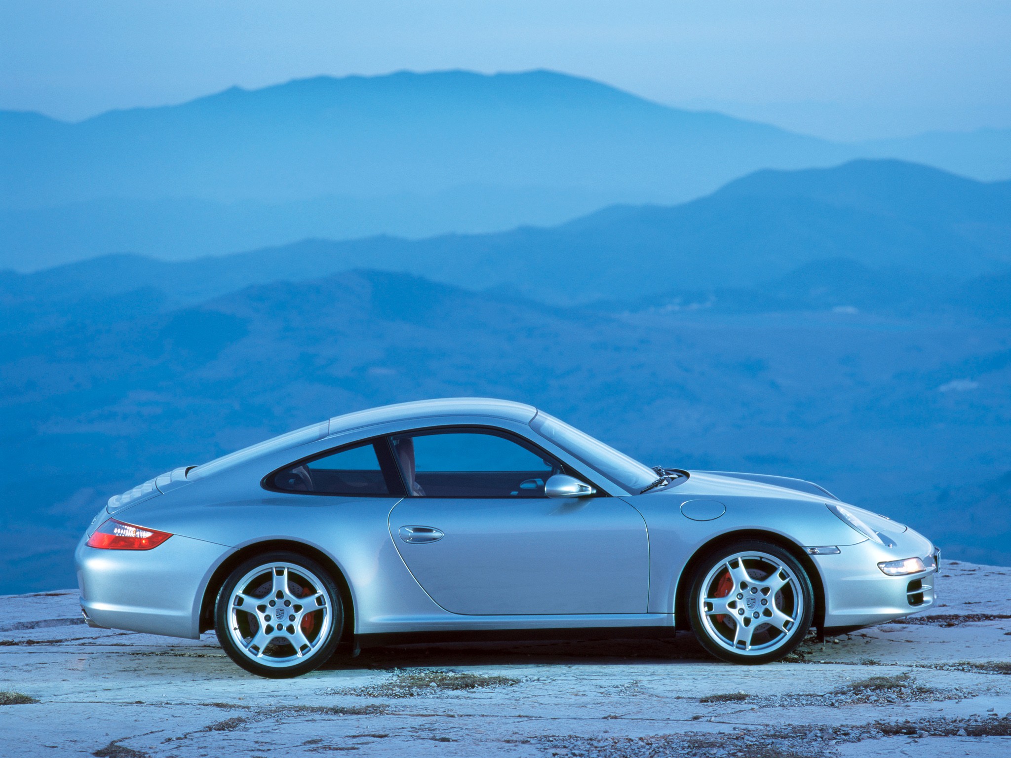 Porsche 911 Carrera 4S photo 15