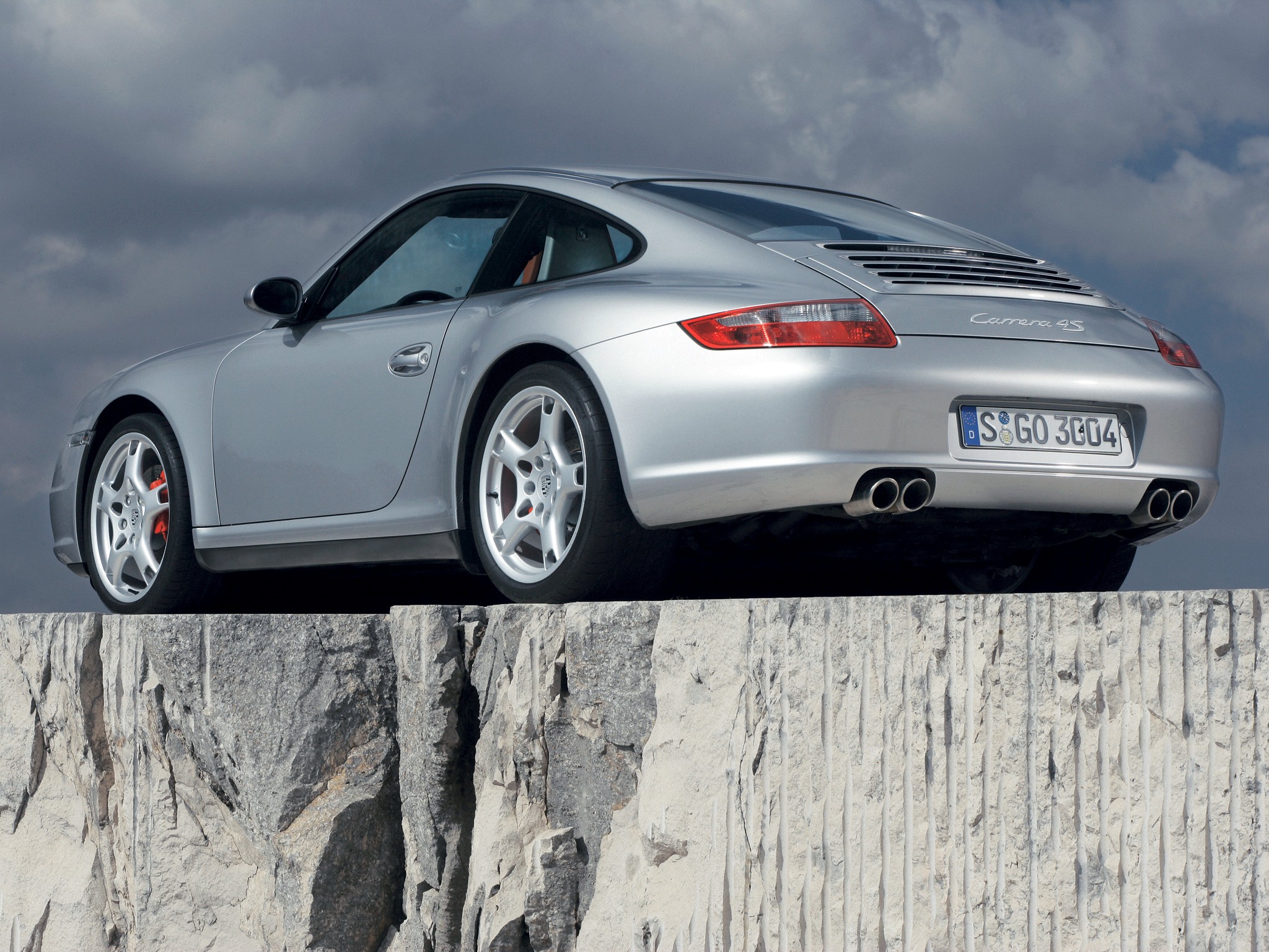 Porsche 911 Carrera 4S photo 21