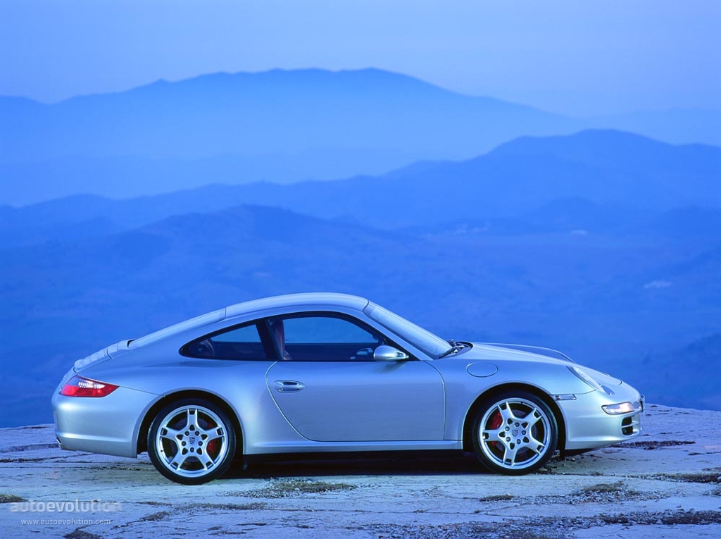 Porsche 911 Carrera 4S photo 10