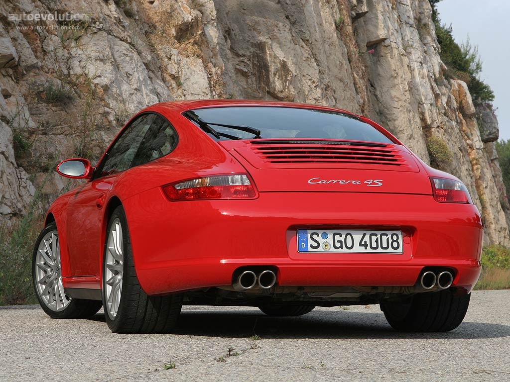 Porsche 911 Carrera 4S photo 3