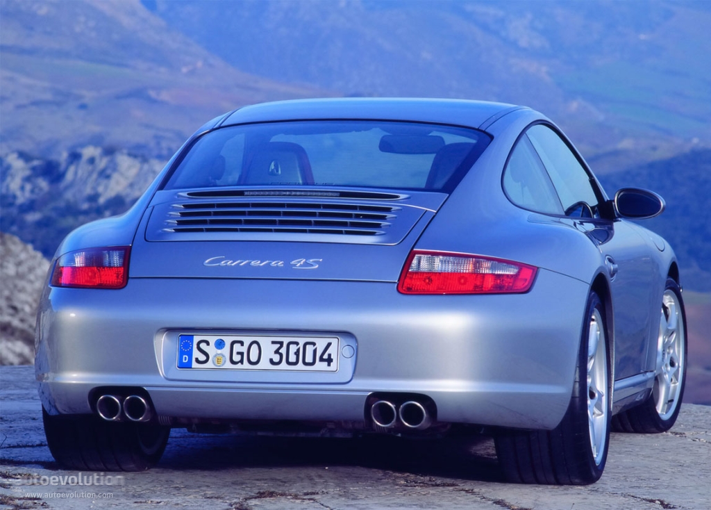 Porsche 911 Carrera 4S photo 5