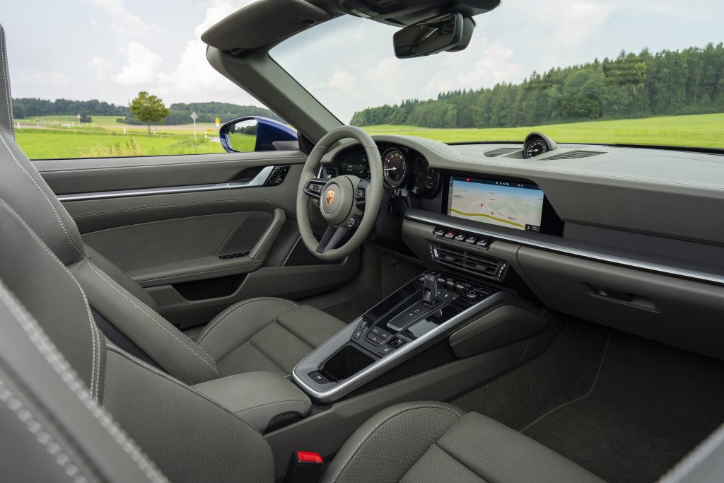 Porsche 911 Carrera Cabriolet photo 29