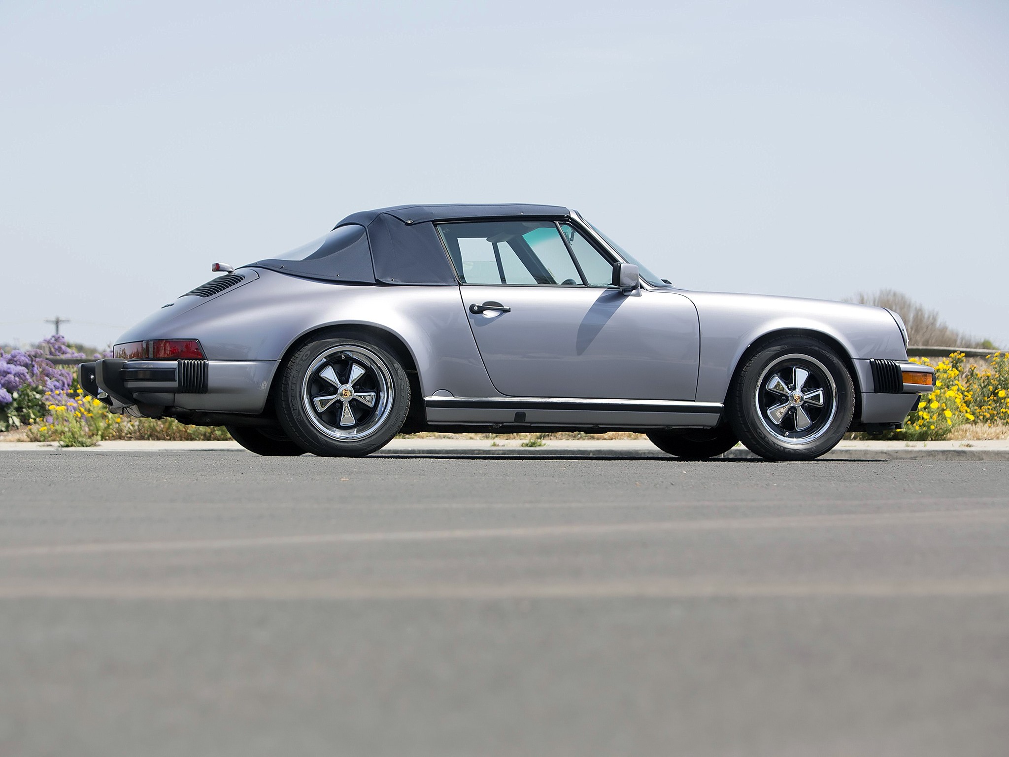 Porsche 911 Carrera Cabriolet photo 11