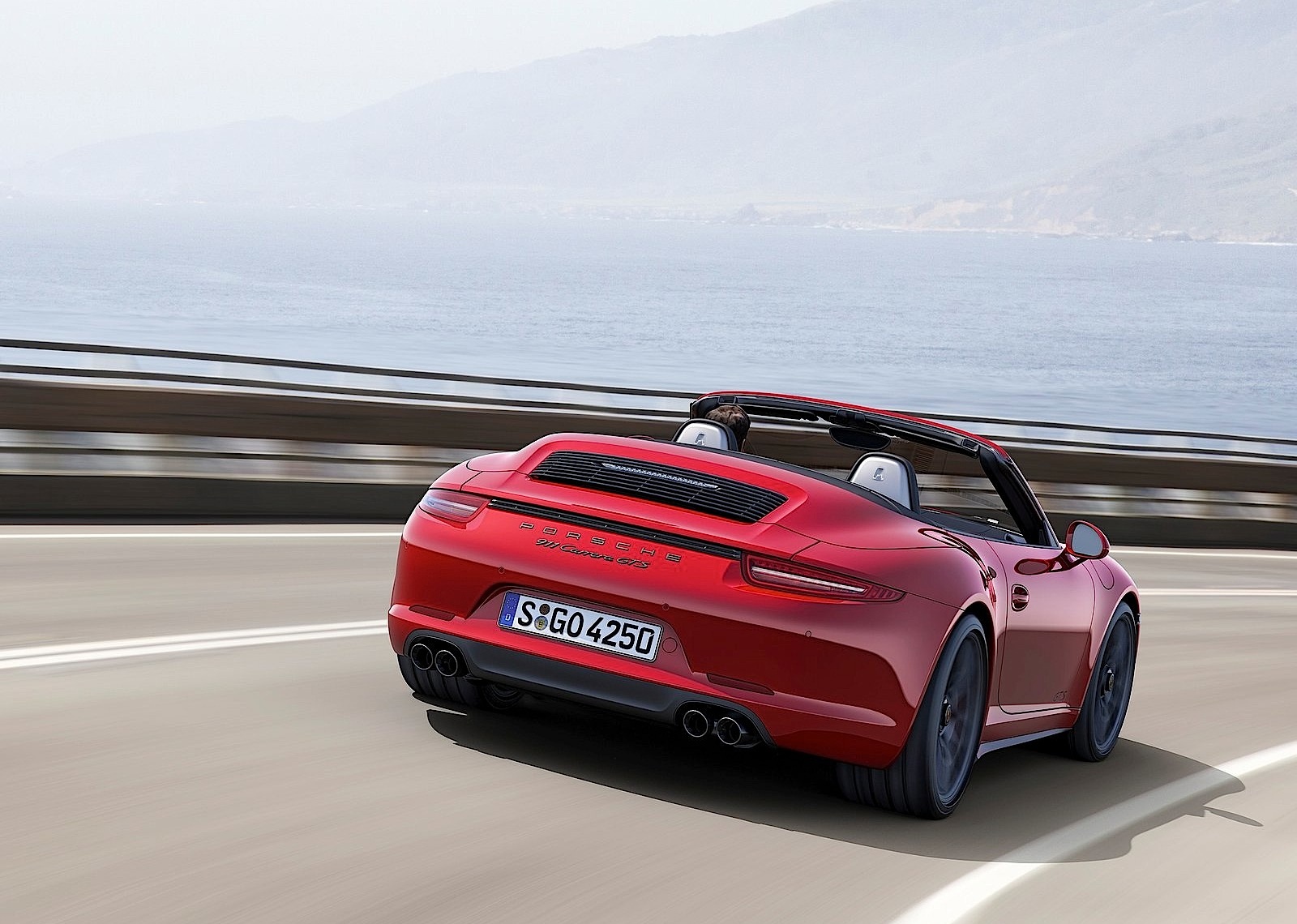 Porsche 911 Carrera Gts Cabriolet photo 2