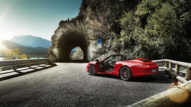 Porsche 911 Carrera Gts Cabriolet Foto 3