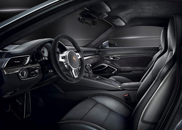 Porsche 911 Carrera Gts photo 18