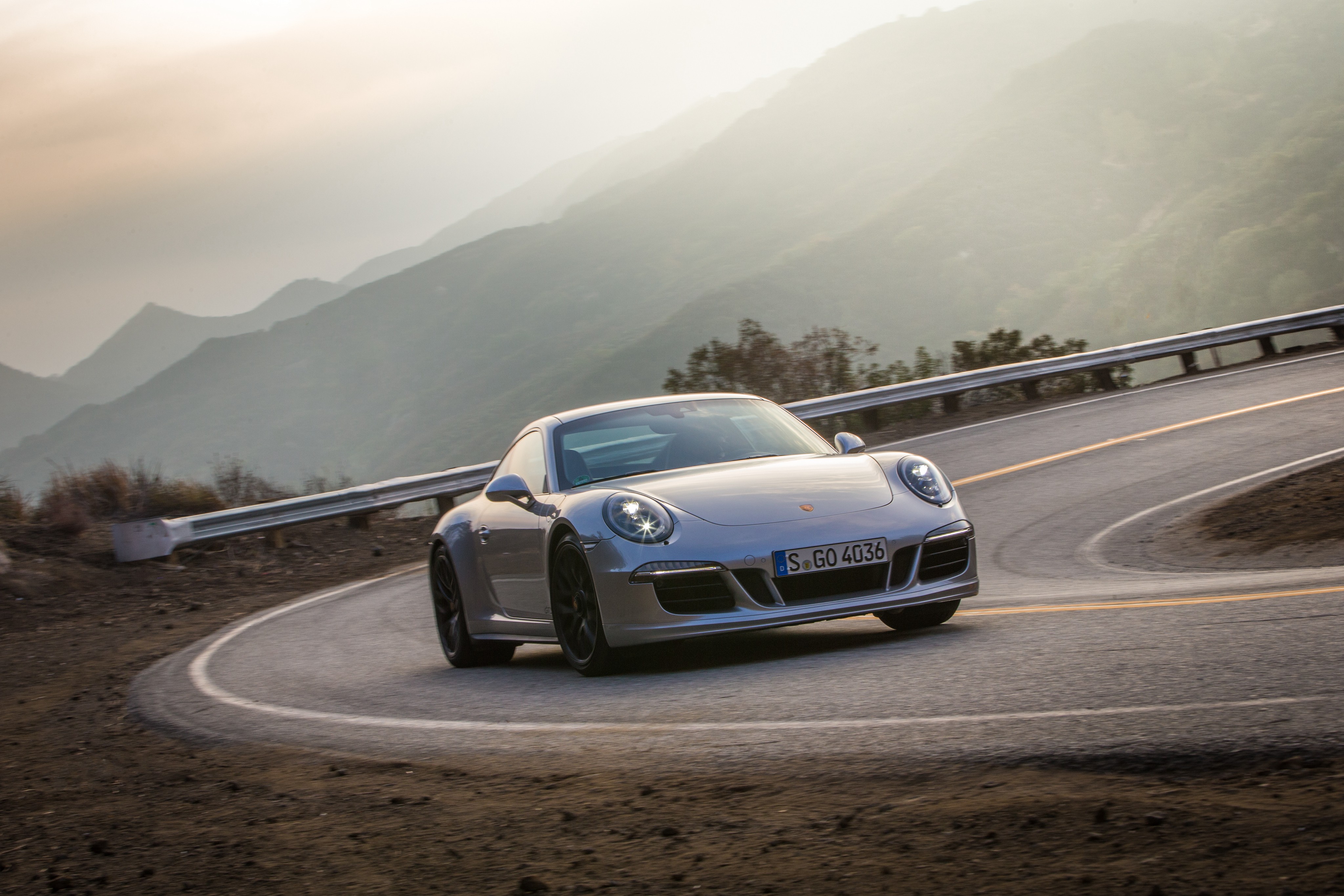 Porsche 911 Carrera Gts photo 14