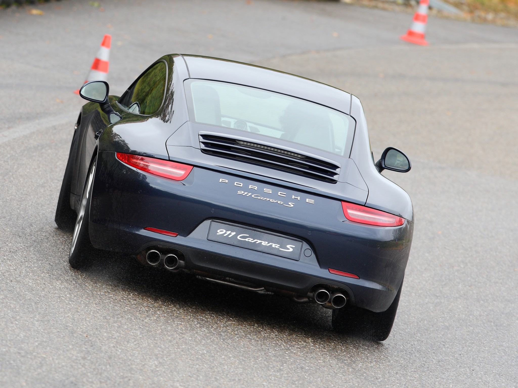 Porsche 911 Carrera S photo 16